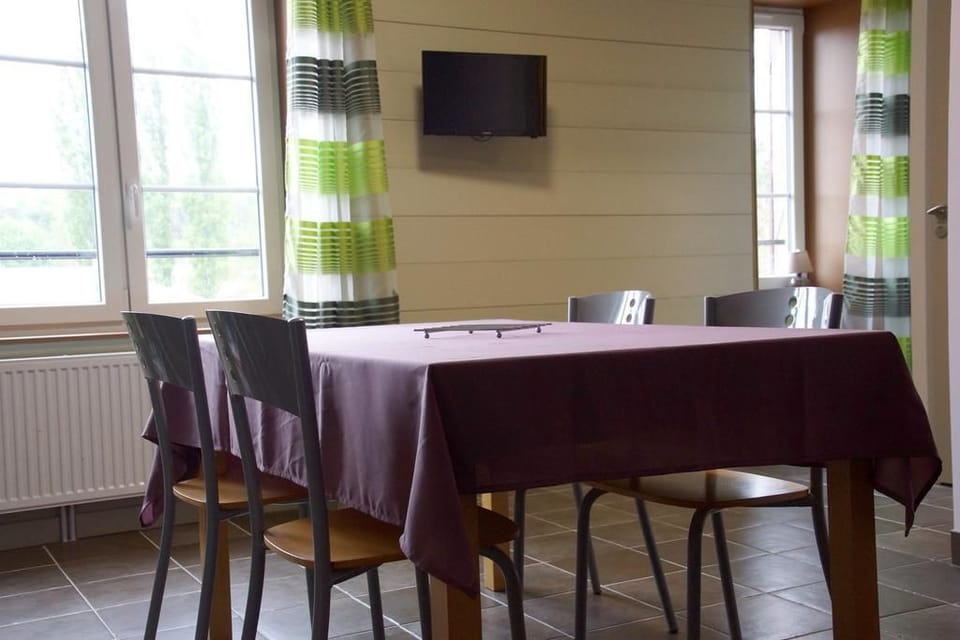 Apartment, 2 Bedrooms | In-room dining
