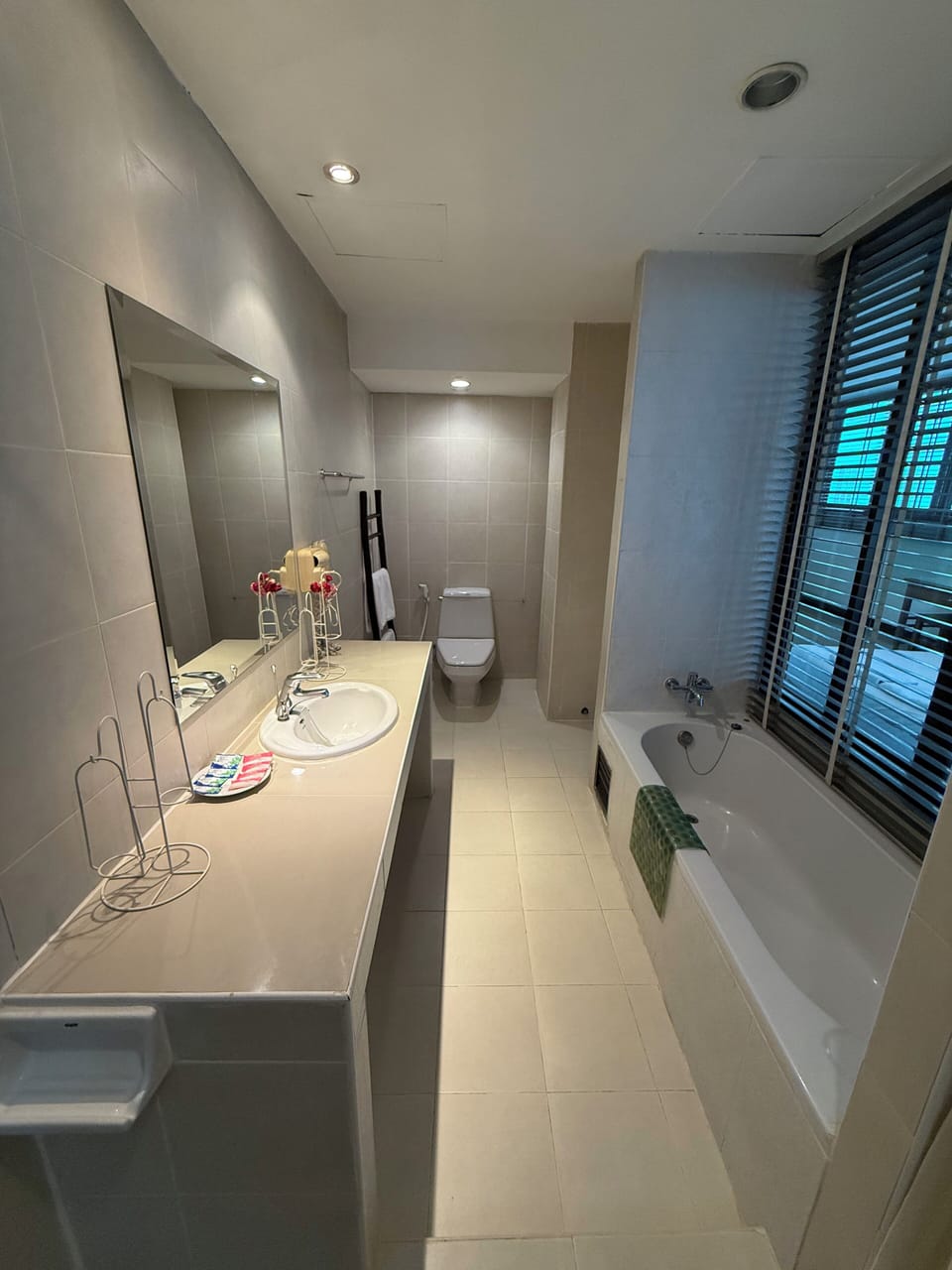 Family Room, Bathtub | Bathroom | Free toiletries, bathrobes, slippers, towels