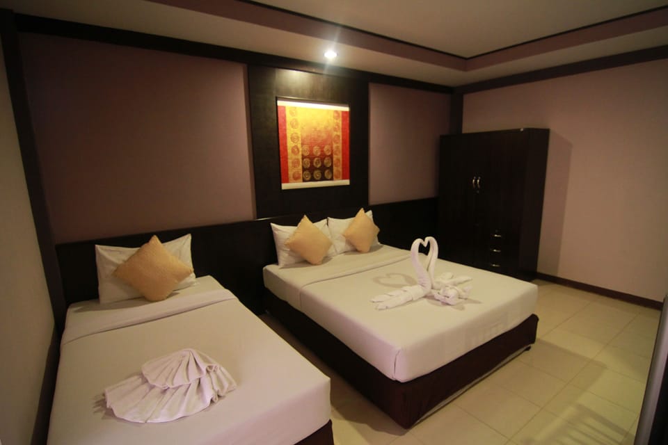 Standard Triple Room | Hypo-allergenic bedding, free WiFi, bed sheets