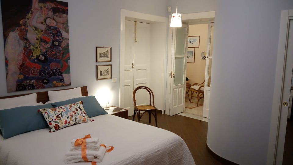 Suite, 2 Bedrooms, Garden View | Desk, free cribs/infant beds, free WiFi, bed sheets