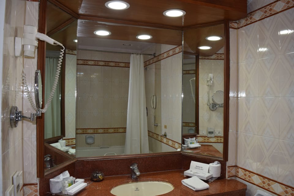 Hotel Samrat Hotel in New Delhi