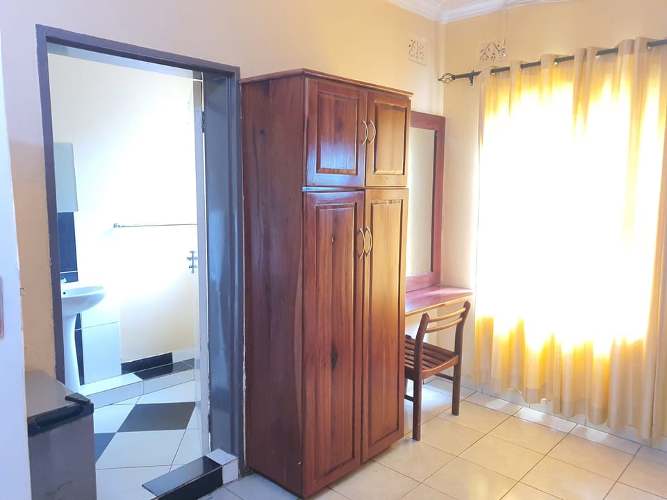 Family Room, 2 Double Beds, Accessible, Non Smoking | Bathroom | Shower, rainfall showerhead, free toiletries, towels