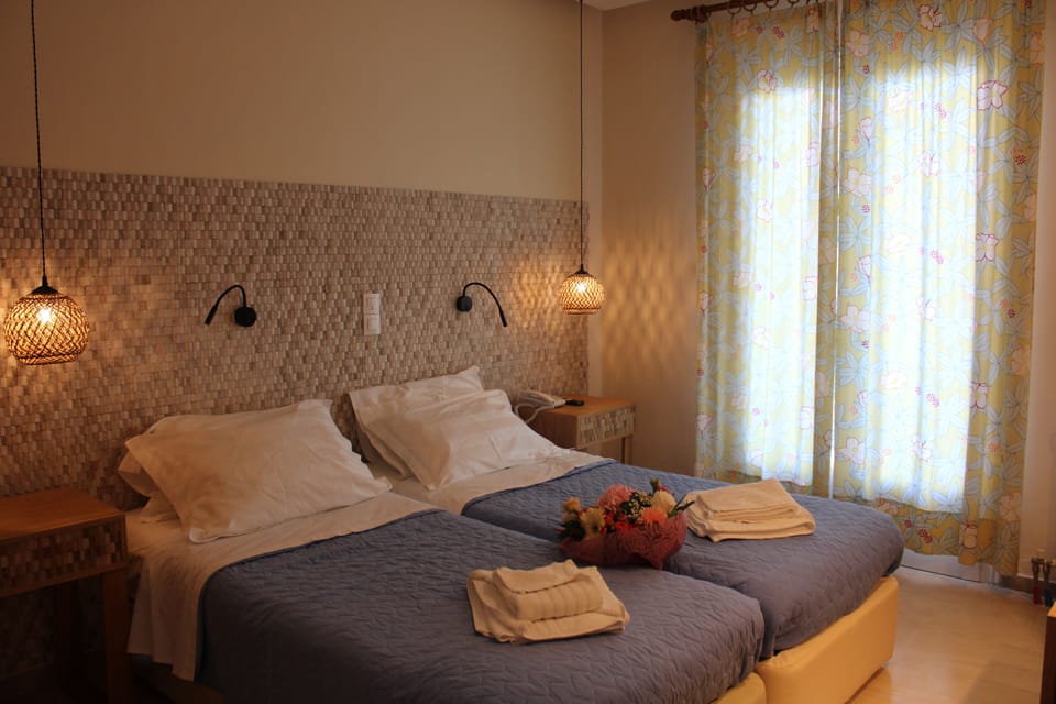 In-room safe, free cribs/infant beds, free WiFi, bed sheets