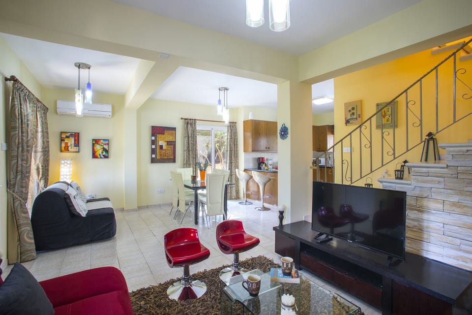Villa, 2 Bedrooms, Private Pool, Pool View | Living room | Flat-screen TV