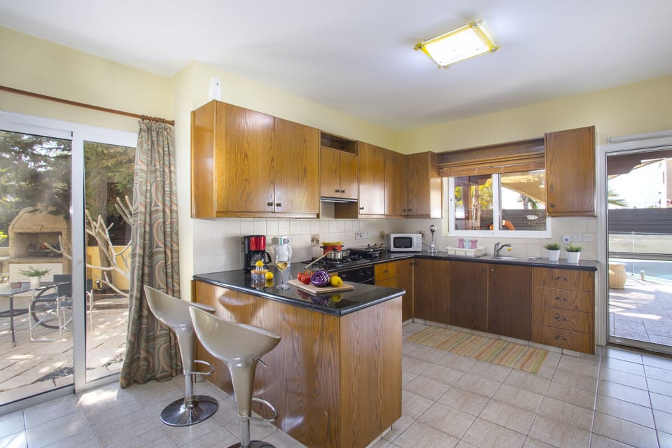 Villa, 2 Bedrooms, Private Pool, Pool View | Private kitchen | Coffee/tea maker, full-size fridge, microwave, oven