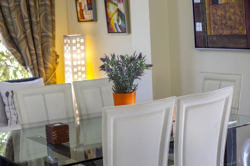 Villa, 2 Bedrooms, Private Pool, Pool View | In-room dining