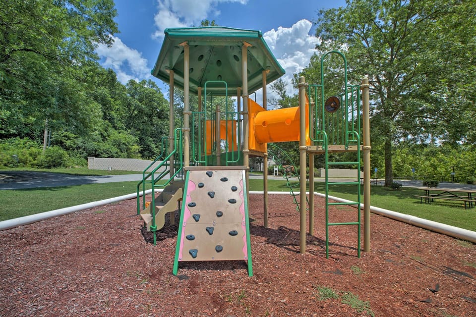 Community Amenities | Playground
