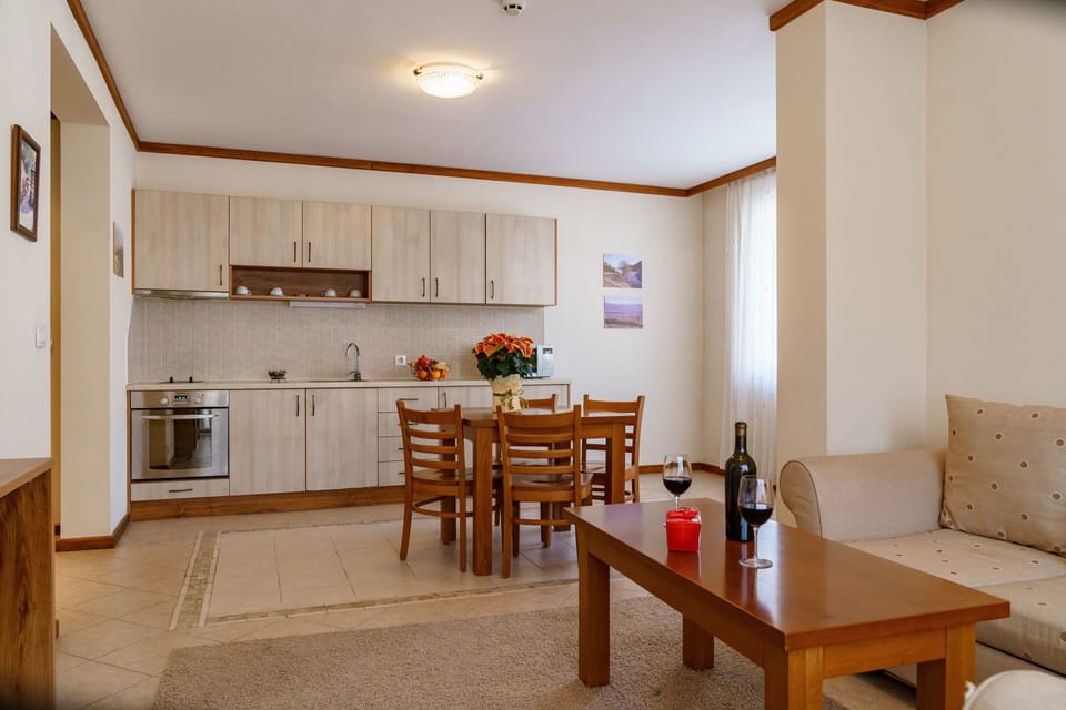 Family Apartment in a Villa | Living area