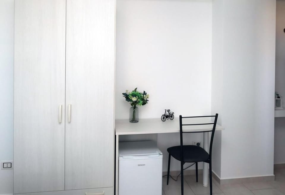 Desk, blackout drapes, soundproofing, WiFi (free)