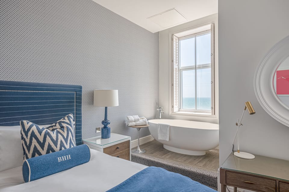 Deluxe Double Room, Sea View | Egyptian cotton sheets, premium bedding, pillowtop beds, minibar