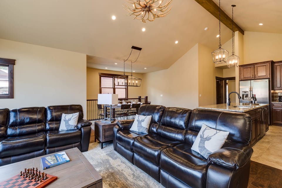 Great Room with Vaulted Ceiling
