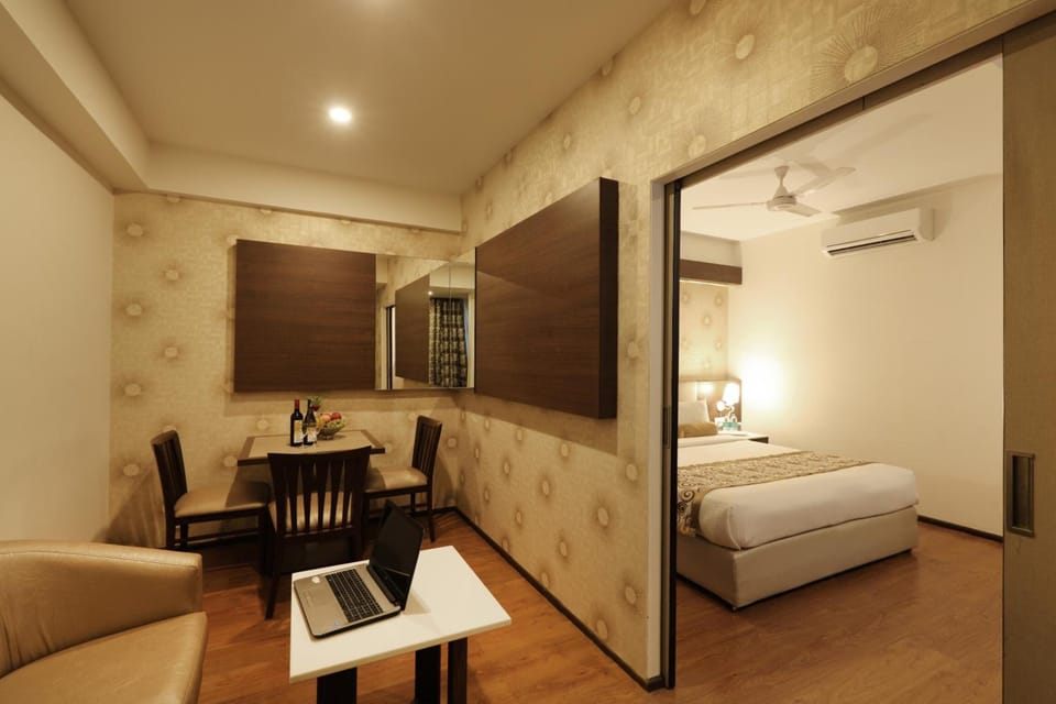 Minibar, in-room safe, desk, iron/ironing board (on request)