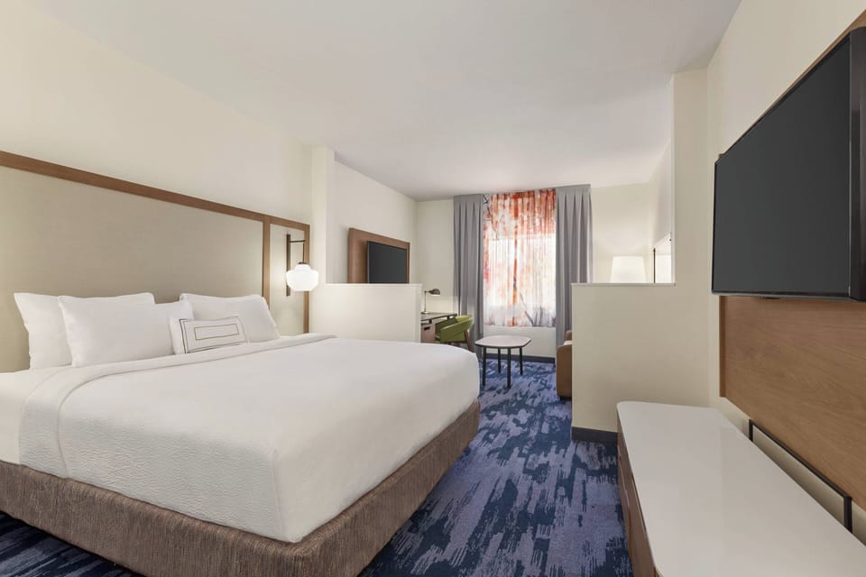 Suite, 1 King Bed with Sofa bed | Premium bedding, desk, laptop workspace, iron/ironing board