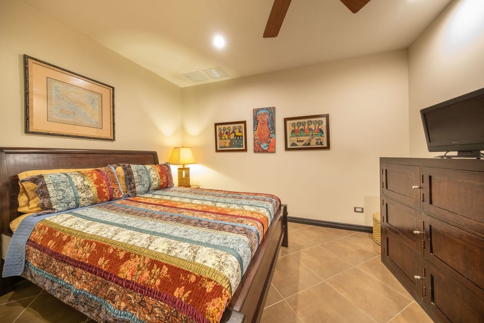 Luxury Condo, 3 Bedrooms, Kitchen | 1 bedroom, in-room safe, soundproofing, iron/ironing board