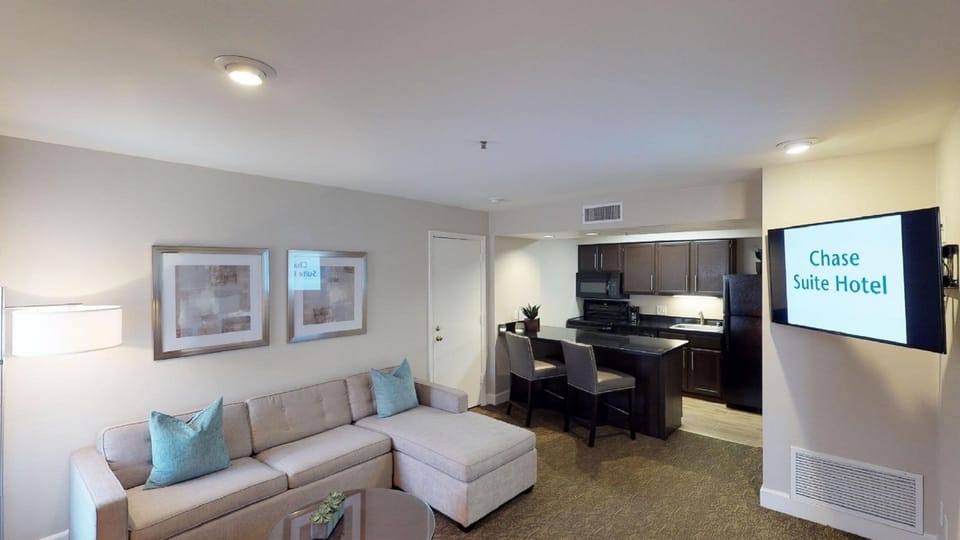 Signature Suite, 2 Bedrooms | Premium bedding, pillowtop beds, in-room safe, desk