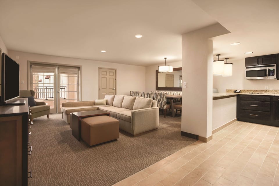 Suite, 1 King Bed, Non Smoking, Balcony | In-room safe, desk, rollaway beds, free WiFi