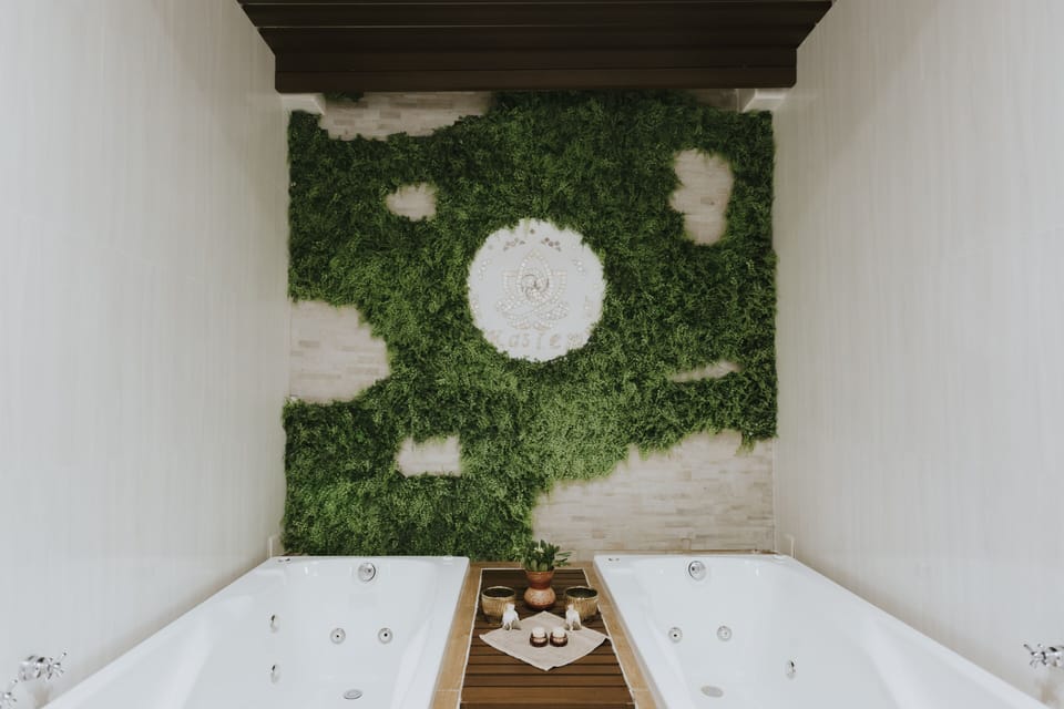 Couples treatment rooms, facials, massages