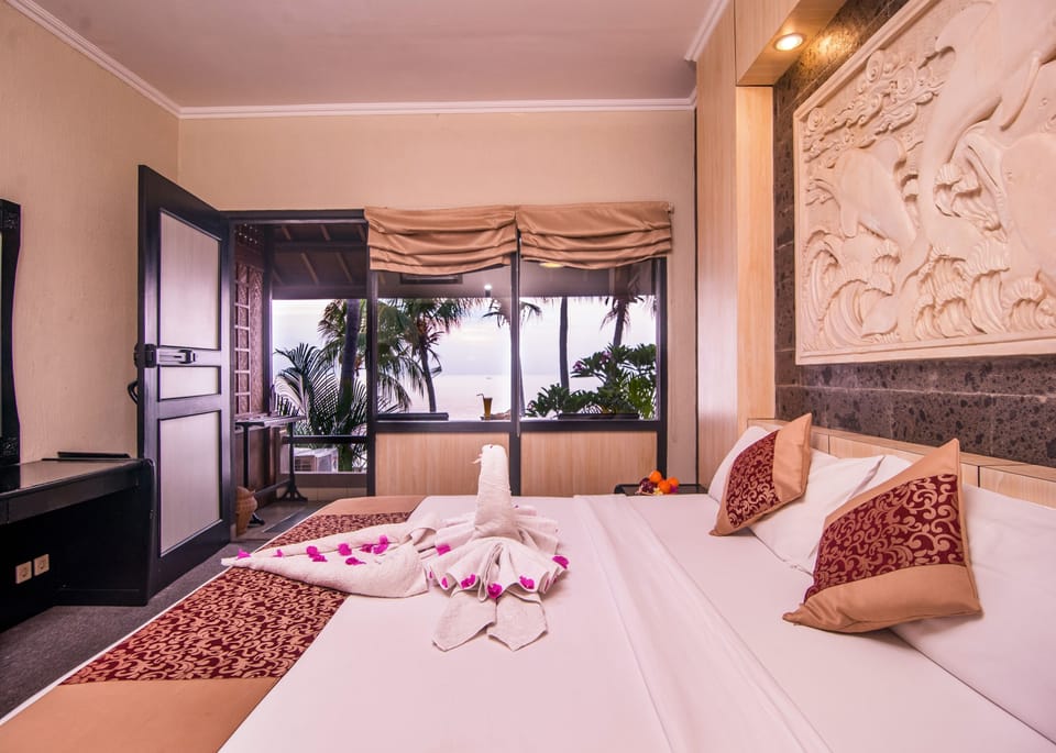 Superior Double or Twin Room, Balcony, Sea View | Minibar, in-room safe, desk, soundproofing