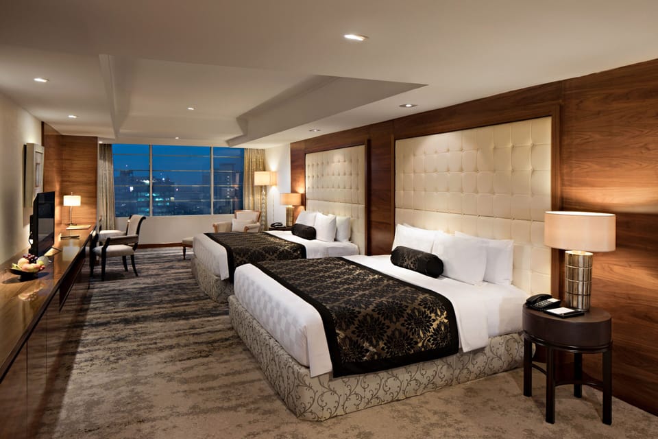 Aryaduta Suite | Premium bedding, minibar, in-room safe, desk