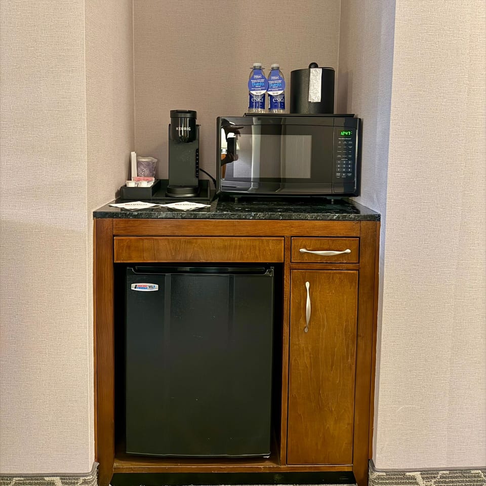 Standard Room, 1 King Bed, Accessible | Premium bedding, down comforters, desk, blackout drapes