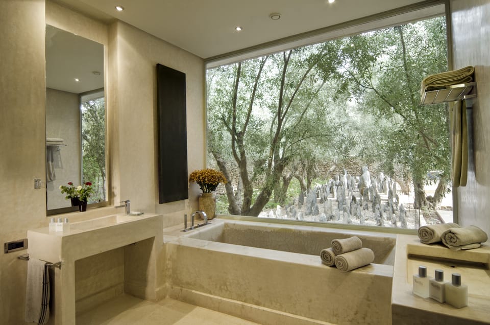 Villa (Di Rosa) | Bathroom | Deep soaking tub, free toiletries, hair dryer, bathrobes