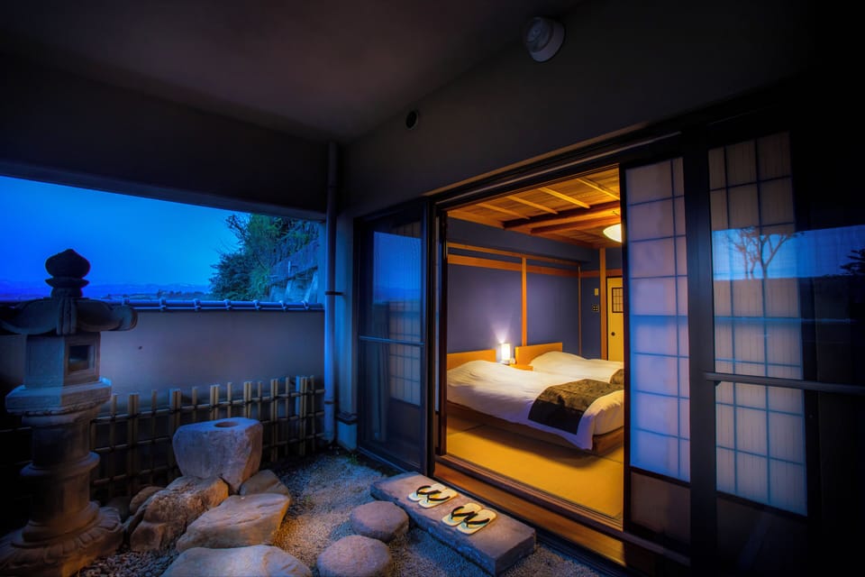 Comfort Suite | Premium bedding, down comforters, in-room safe, desk