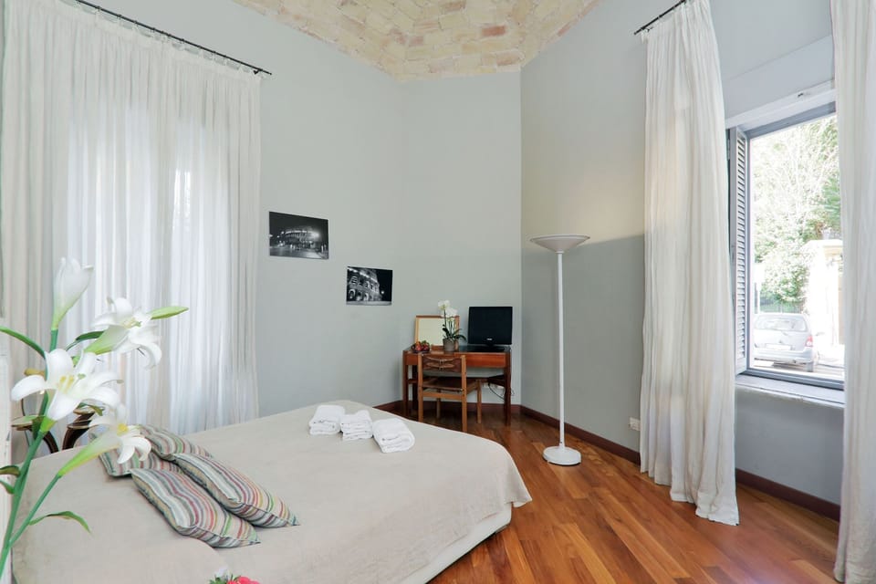 Deluxe Room | In-room safe, desk, free WiFi