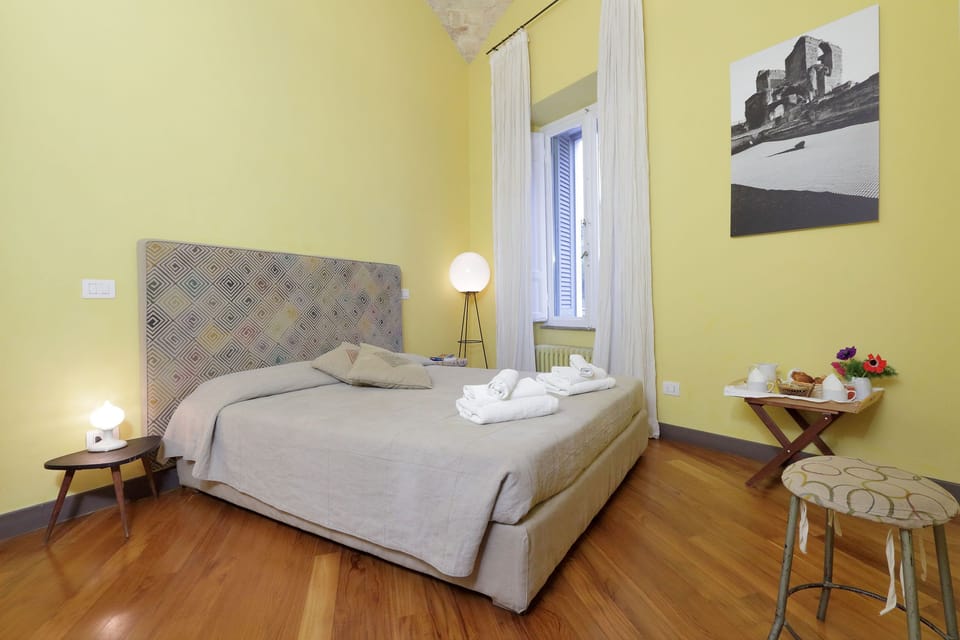 Classic Double Room | In-room safe, desk, free WiFi