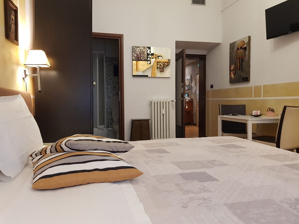Double or Twin Room, Ensuite | Free WiFi