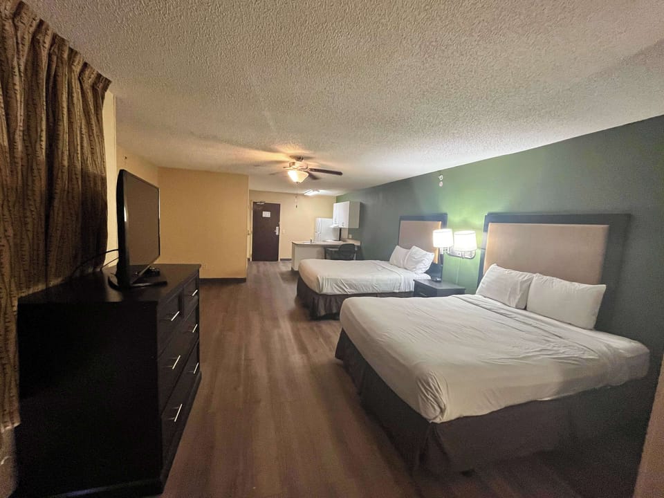 Desk, iron/ironing board, WiFi (free), bed sheets