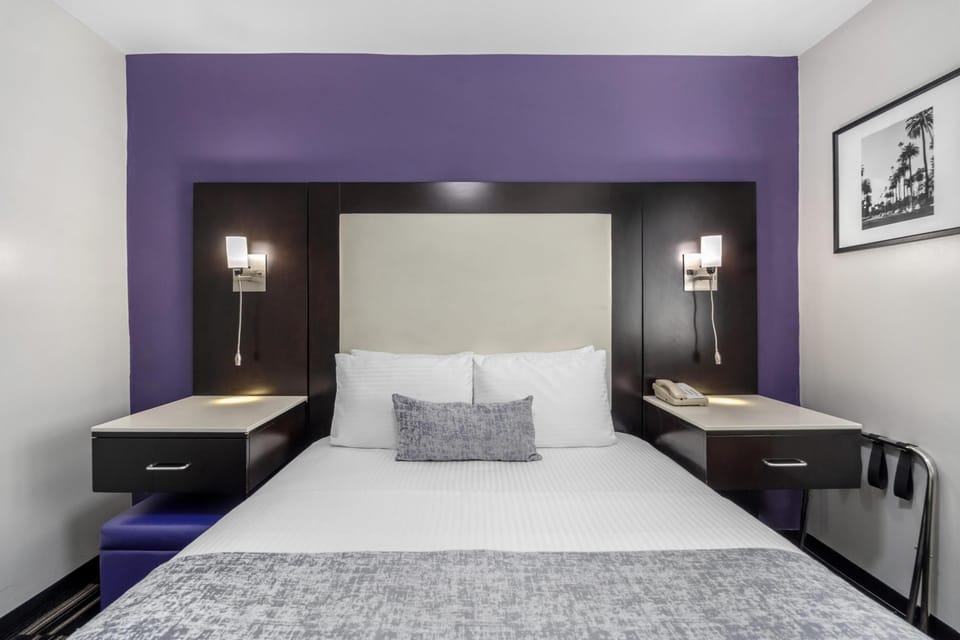 Family Suite, 2 Queen Beds, Non Smoking, Refrigerator & Microwave | Premium bedding, individually furnished, iron/ironing board, free WiFi