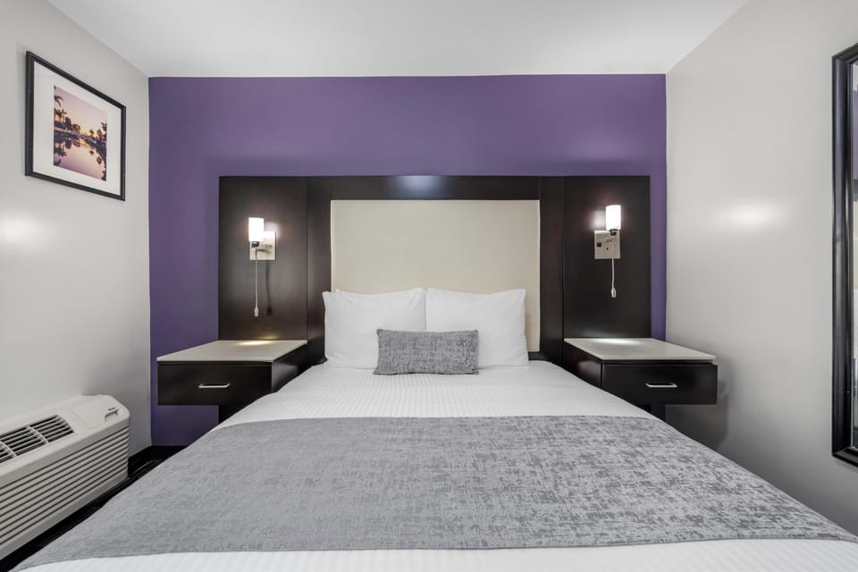 Family Suite, 2 Queen Beds, Non Smoking, Refrigerator & Microwave | Premium bedding, individually furnished, iron/ironing board, free WiFi