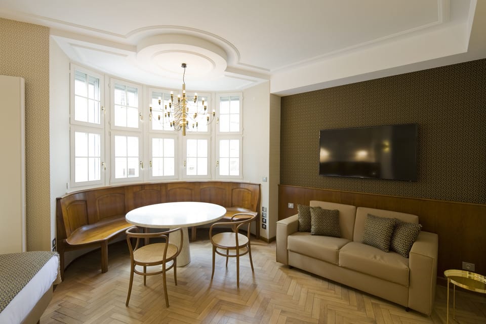 Junior Suite | Premium bedding, minibar, in-room safe, individually decorated