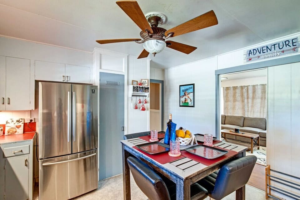 kitchen dining table