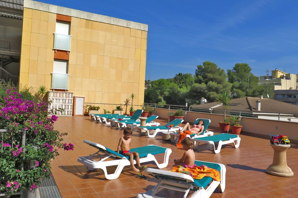 Sundeck