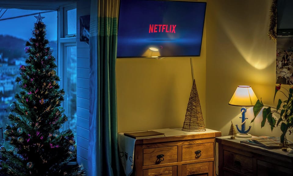 lounge with 42" 4k smart Tv, netflix and nowtv movie and boxset streaming. 