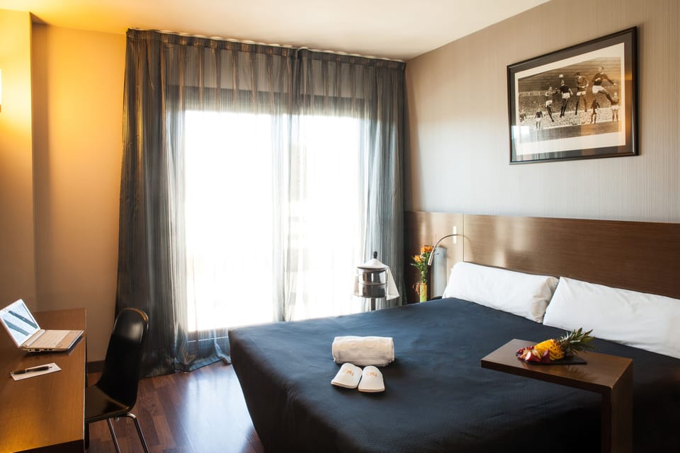 Free minibar, in-room safe, desk, laptop workspace