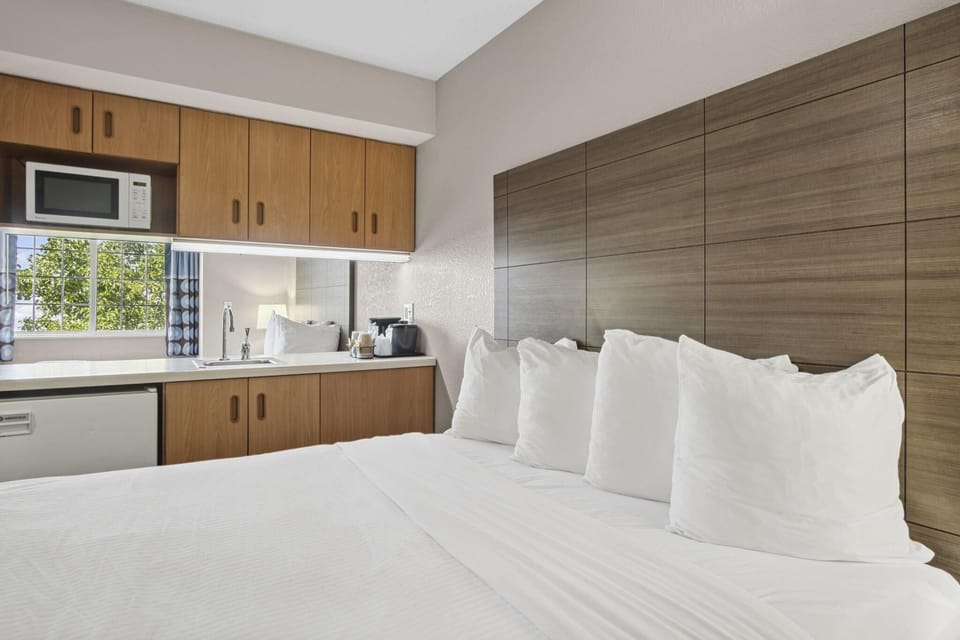 Suite, 2 Queen Beds | Desk, blackout drapes, iron/ironing board, rollaway beds (surcharge)