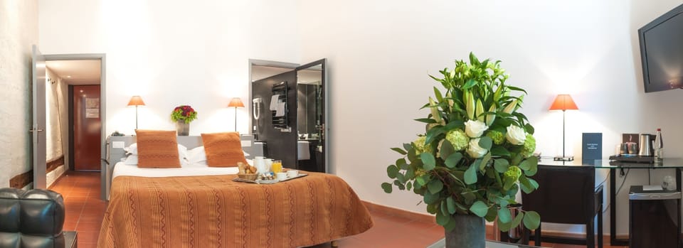 Exclusive Room | In-room safe, soundproofing, iron/ironing board, free WiFi