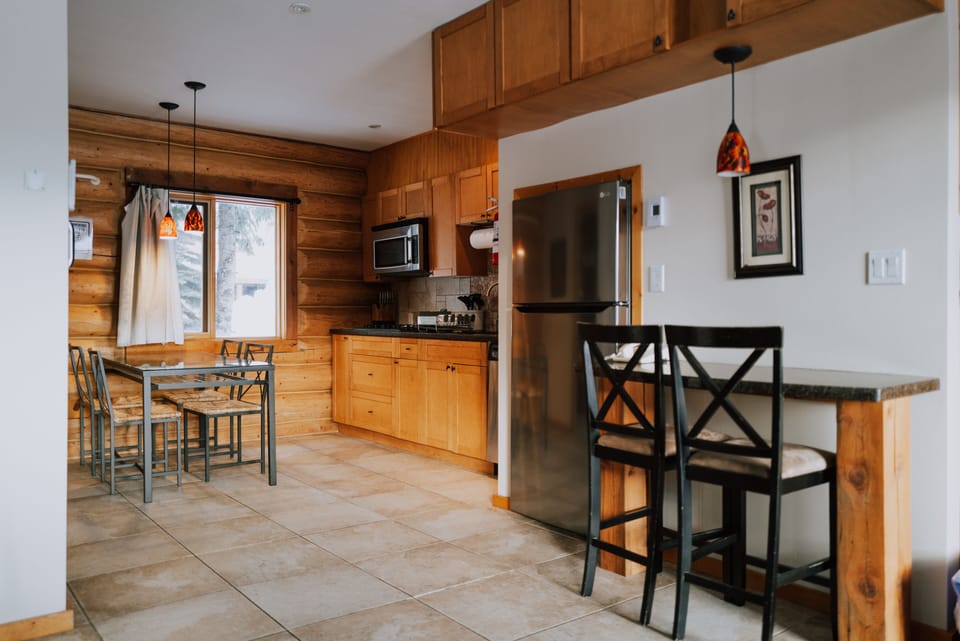 Premium Cabin, 2 Bedrooms, Kitchen (Not Pet Friendly) | Private kitchen