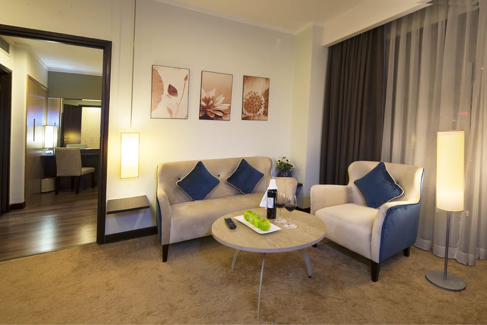 Minibar, in-room safe, individually furnished, desk