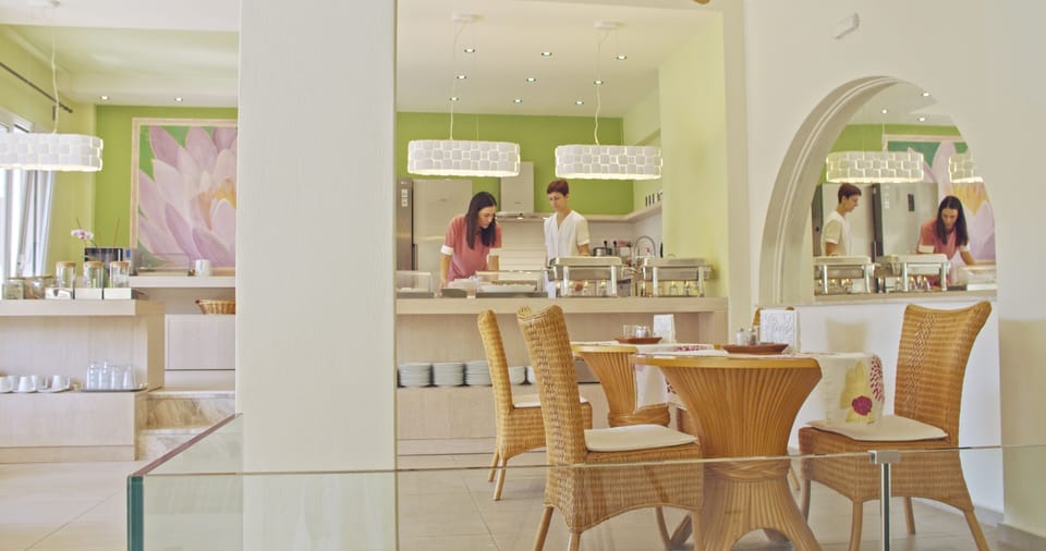 Breakfast area