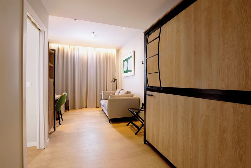 Minibar, in-room safe, desk, soundproofing