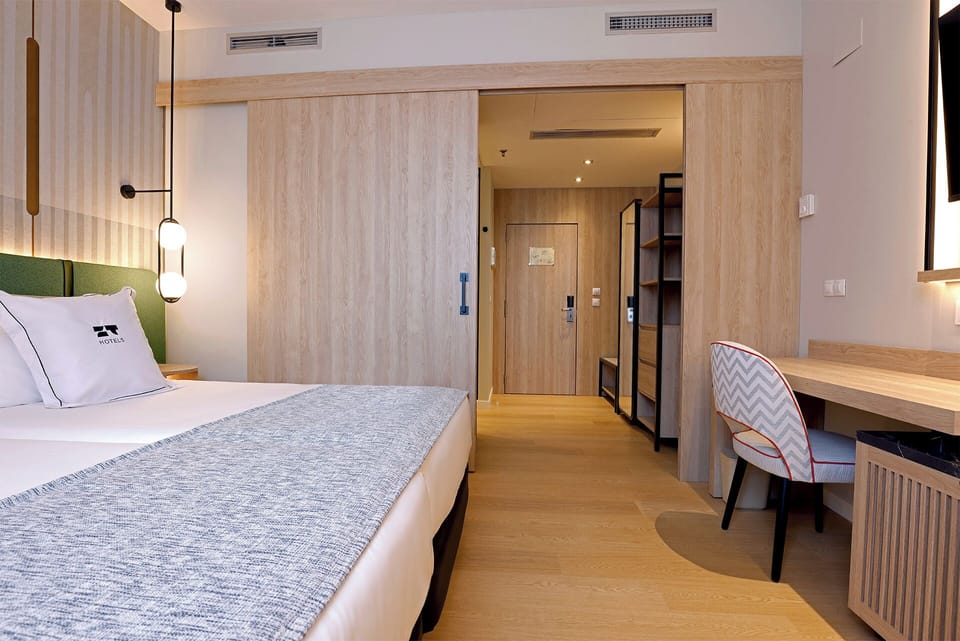 Minibar, in-room safe, desk, soundproofing