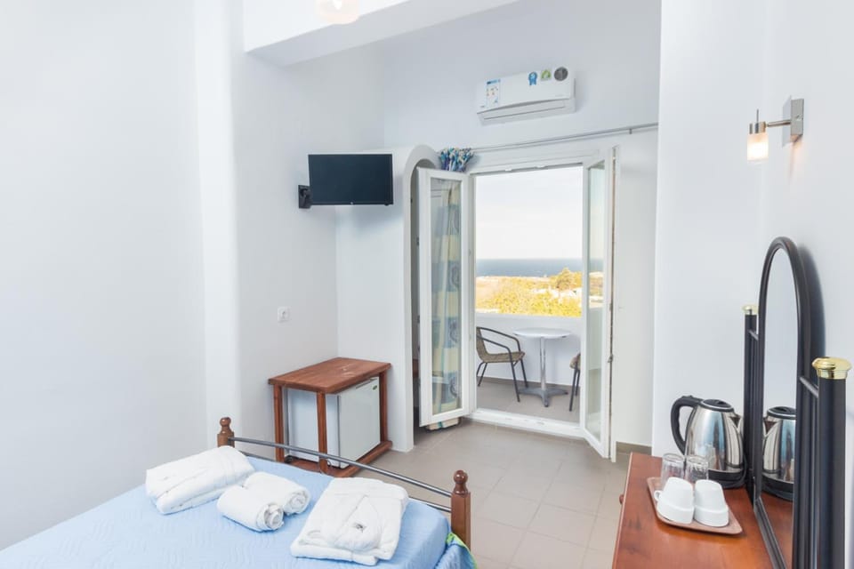 Standard Room | Iron/ironing board, free WiFi, bed sheets