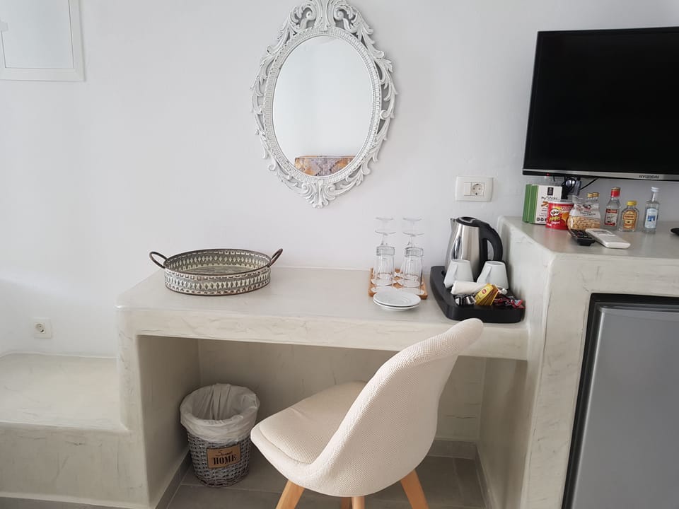 Topaz Suite | Living area | LCD TV, DVD player