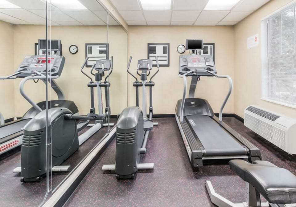 Birch Hill Suites Extended Stay - Blue Ash Apartment in Blue Ash