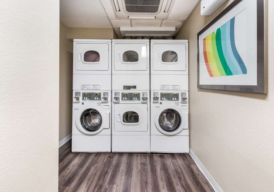 Birch Hill Suites Extended Stay - Blue Ash Apartment in Blue Ash