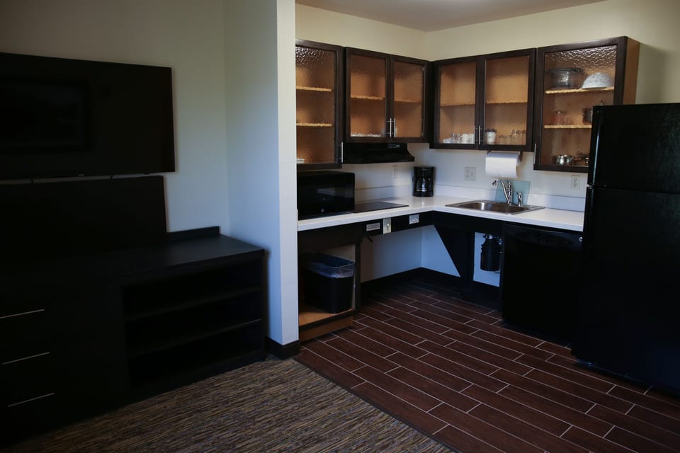 Studio Suite, 1 Queen Bed, Accessible (Communications) | Private kitchenette | Full-size fridge, microwave, stovetop, dishwasher