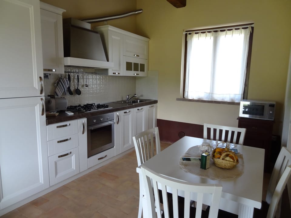Apartment, 2 Bedrooms, Garden View | Private kitchen